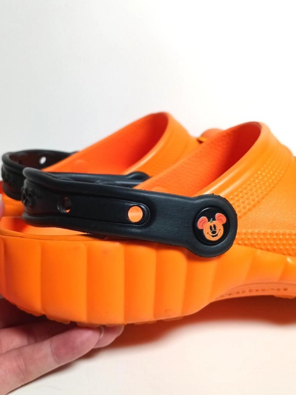 Disney Parks Crocs Mickey Mouse Pumpkin Halloween Orange Shoes Mens 7 W 9 - Picture 3 of 8